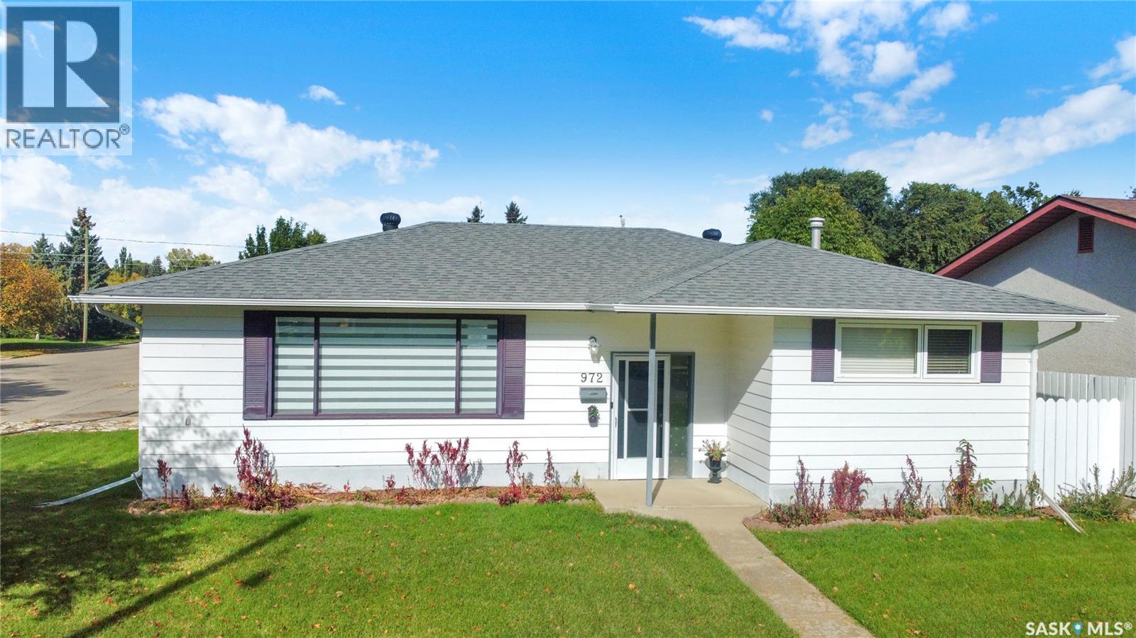 972 SIMCOE STREET, moose jaw, Saskatchewan
