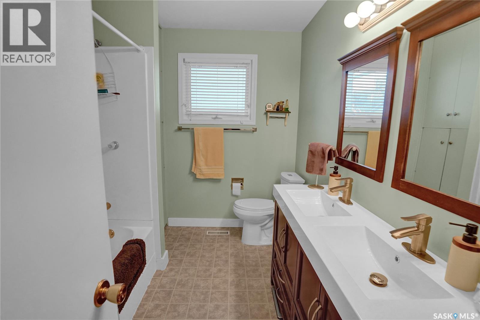 972 Simcoe Street, Moose Jaw, Saskatchewan  S4P 0J3 - Photo 22 - SK050154