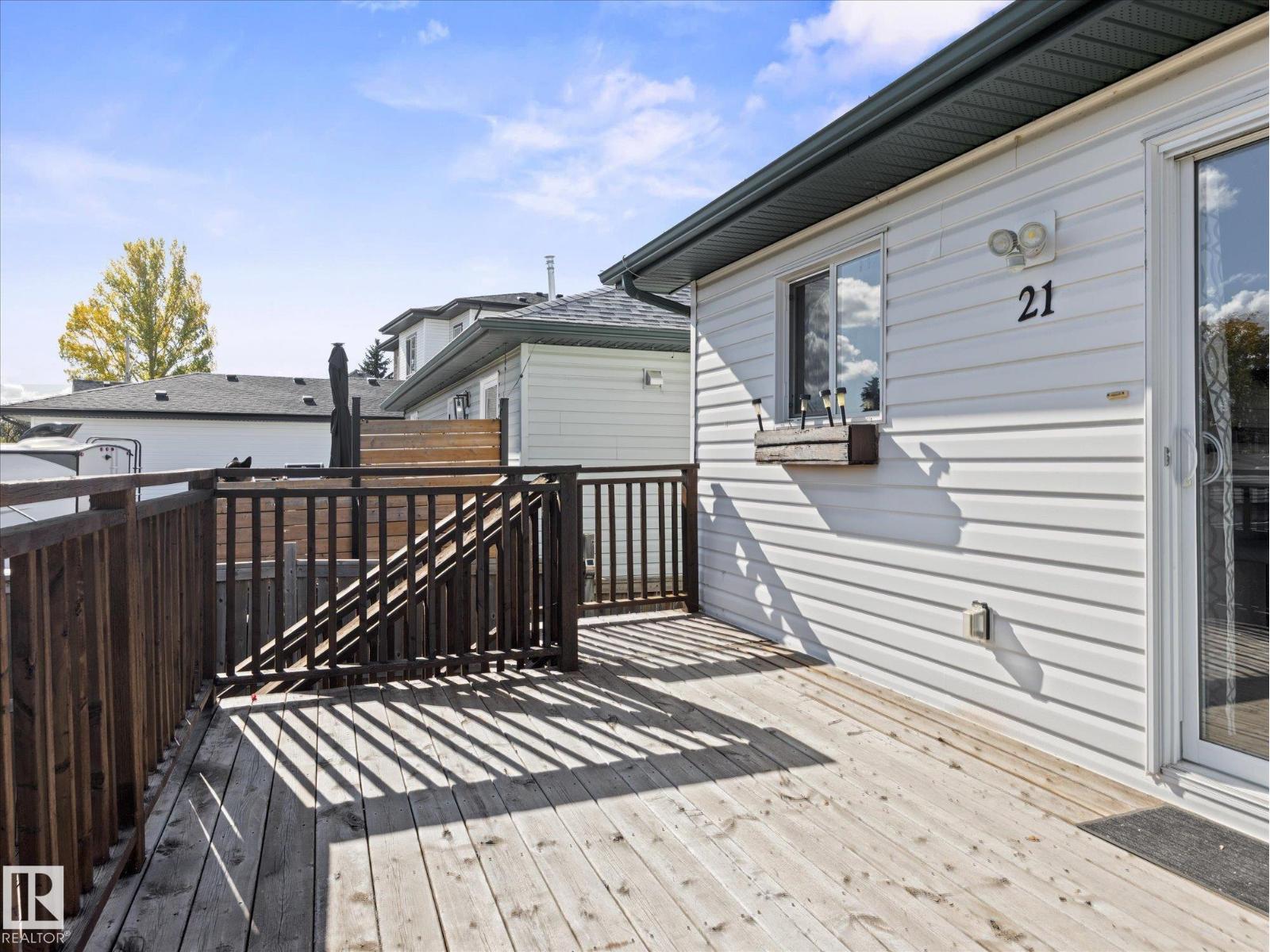 21 SPRUCE MEADOW LN