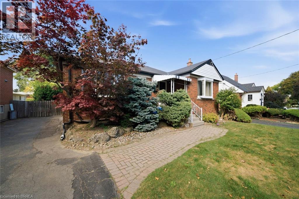 138 West 23rd Street, Hamilton, Ontario  L9C 4V7 - Photo 3 - 40863289