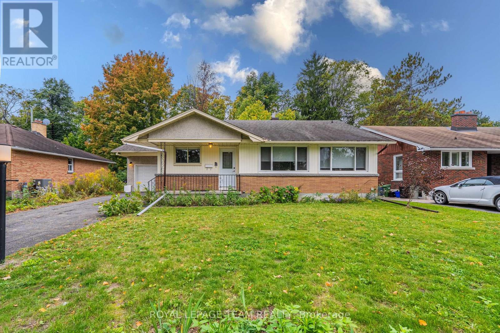 1210 ADIRONDACK DRIVE, Ottawa, Ontario