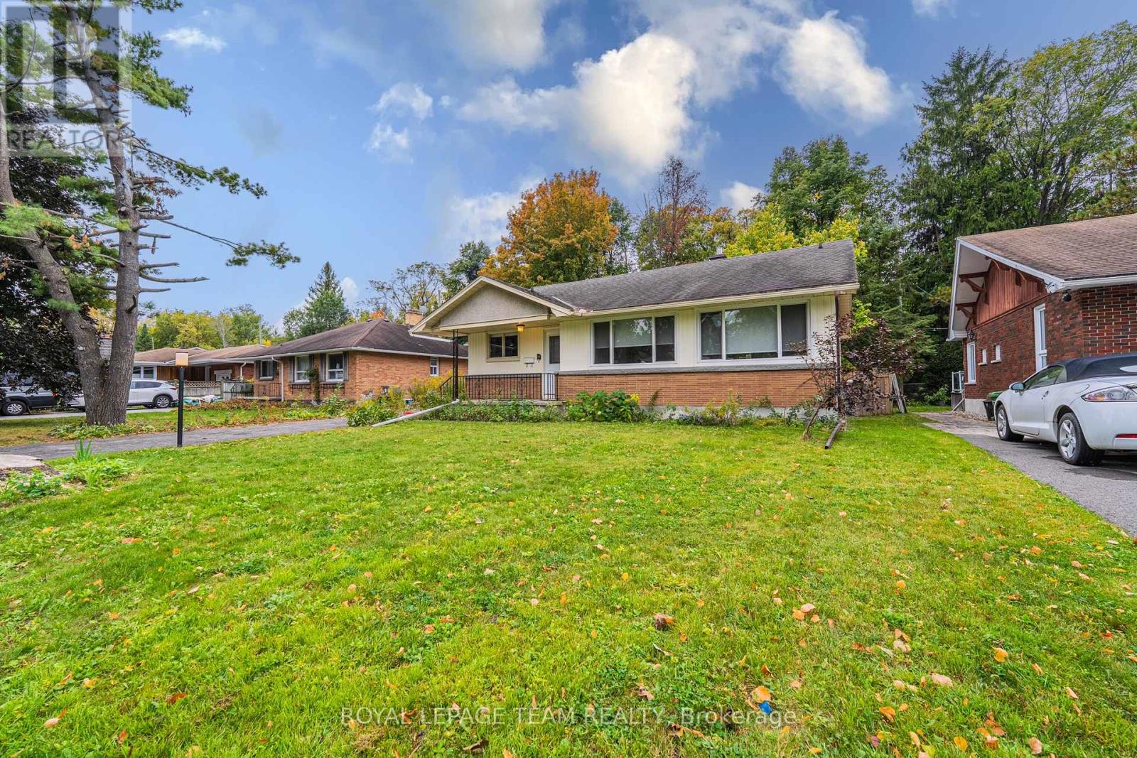 1210 Adirondack Drive, Ottawa, Ontario  K2C 2V3 - Photo 3 - X13854678