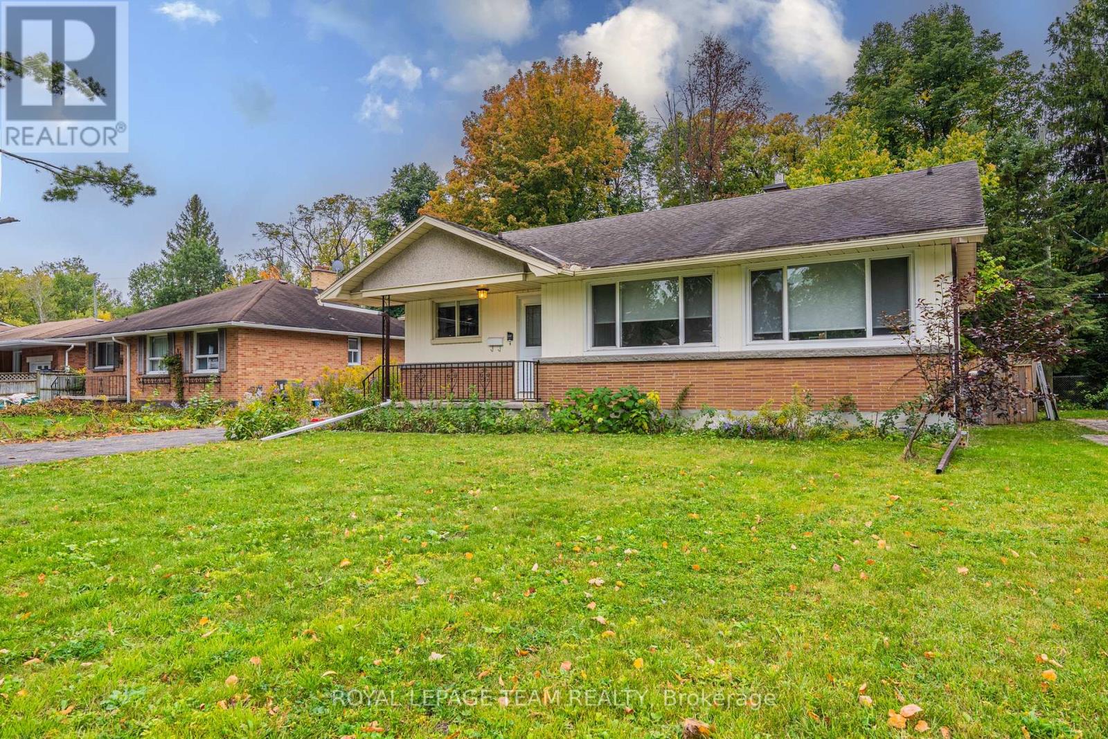 1210 Adirondack Drive, Ottawa, Ontario  K2C 2V3 - Photo 4 - X13854678