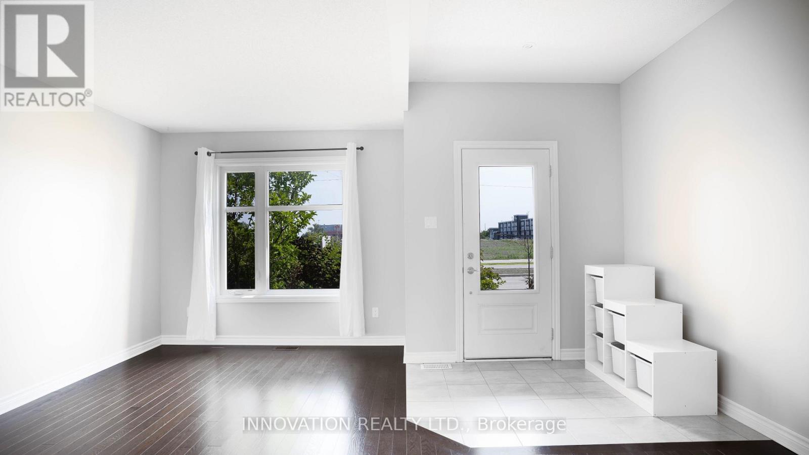 516 Silvertip Lane, Ottawa, Ontario  K2T 0H7 - Photo 3 - X13854714