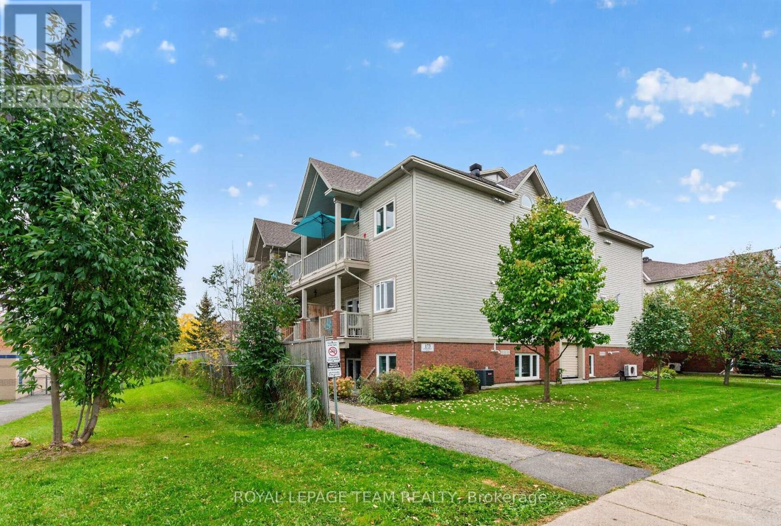 173-C Crestway Drive, Ottawa, Ontario  K2G 7C8 - Photo 2 - X13854918