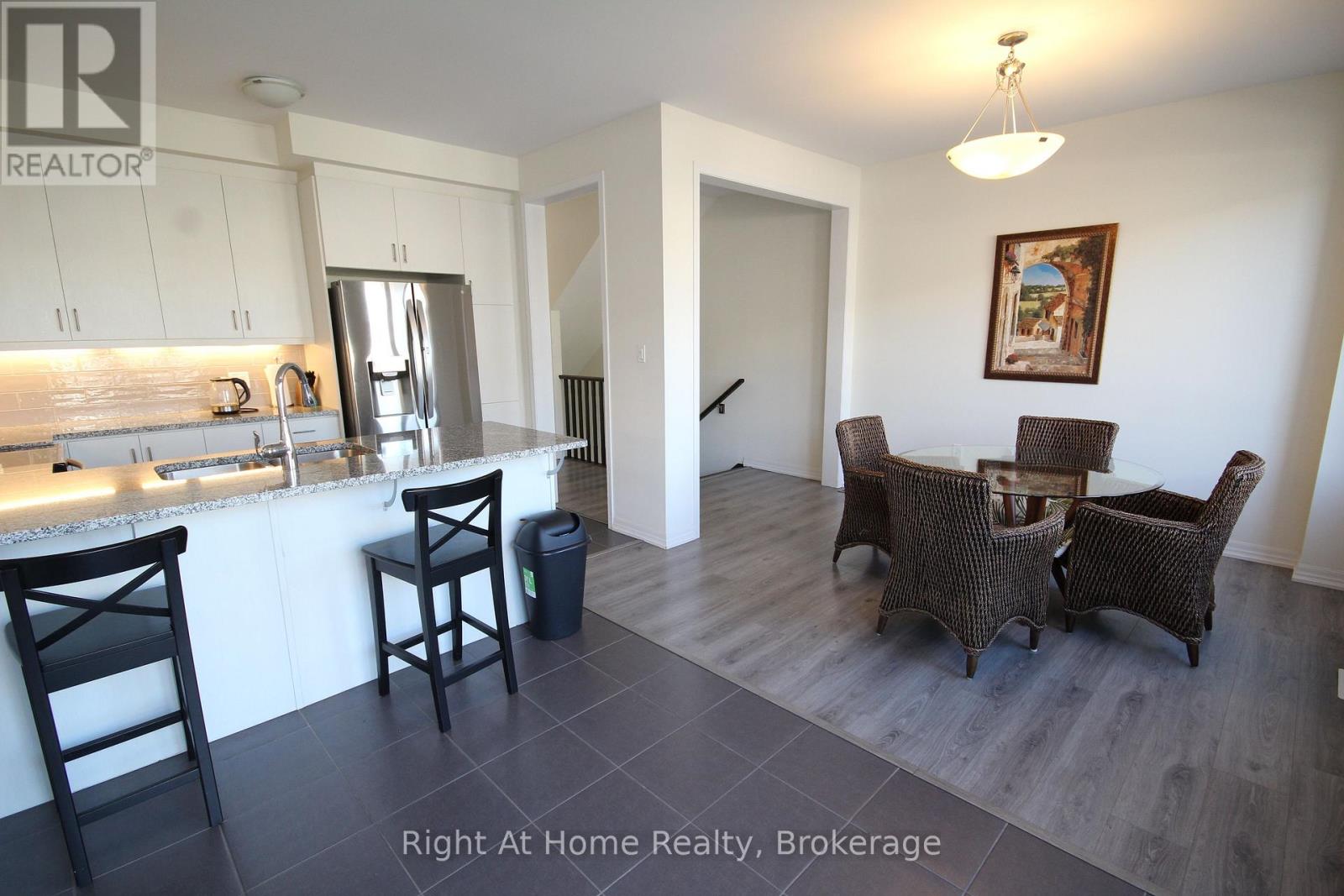 119 Stork Street, Oakville, Ontario  L6H 7C8 - Photo 12 - W13854698