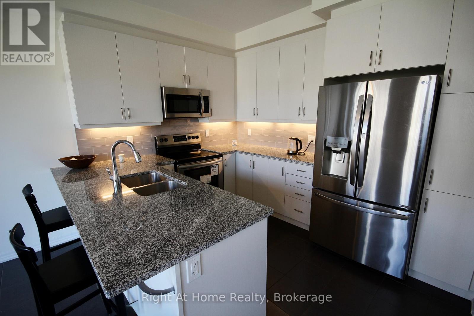 119 Stork Street, Oakville, Ontario  L6H 7C8 - Photo 15 - W13854698