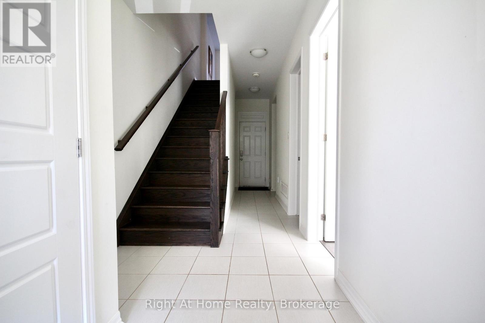 119 Stork Street, Oakville, Ontario  L6H 7C8 - Photo 6 - W13854698
