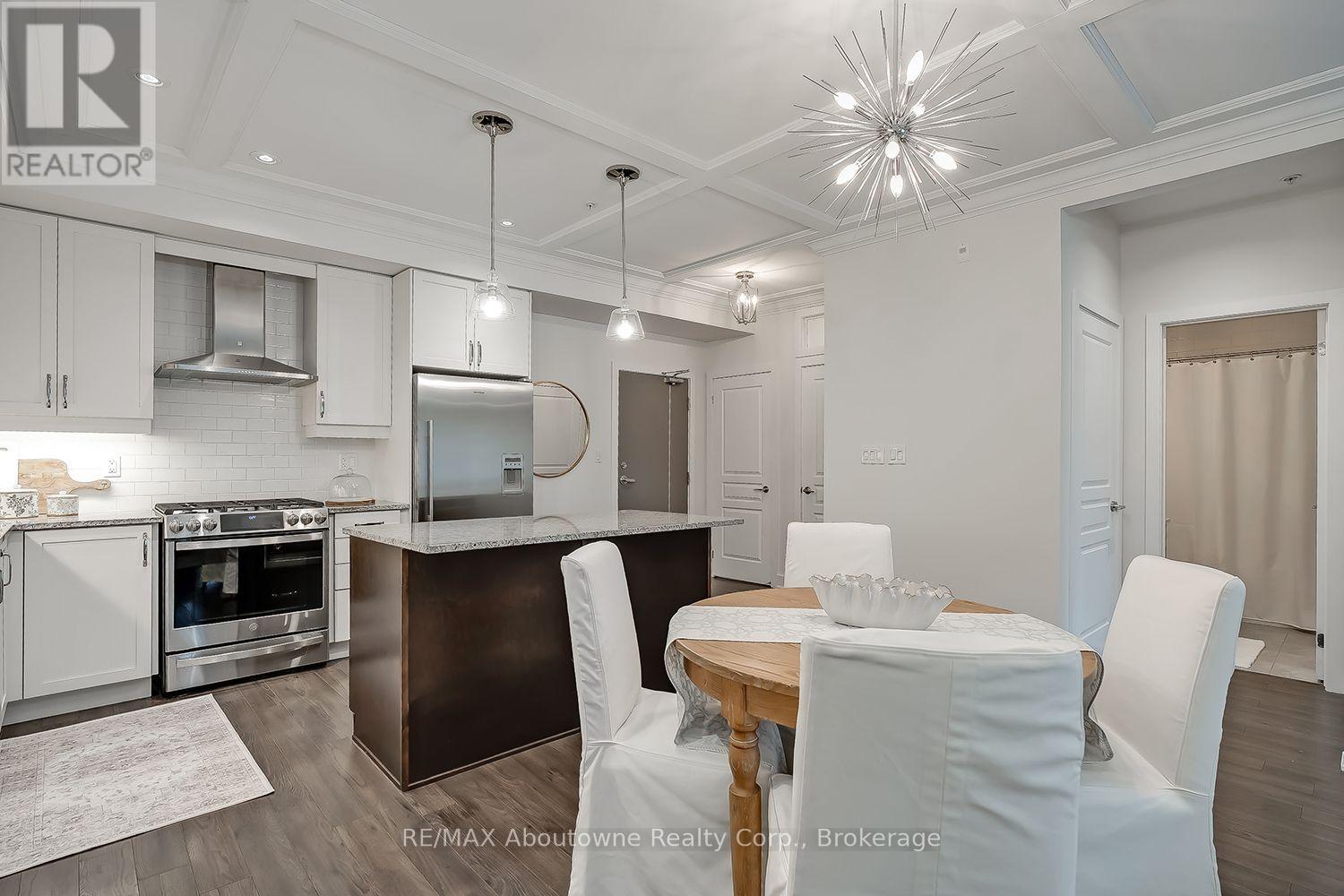 102 - 128 Garden Drive, Oakville, Ontario  L6K 0H7 - Photo 8 - W13854922