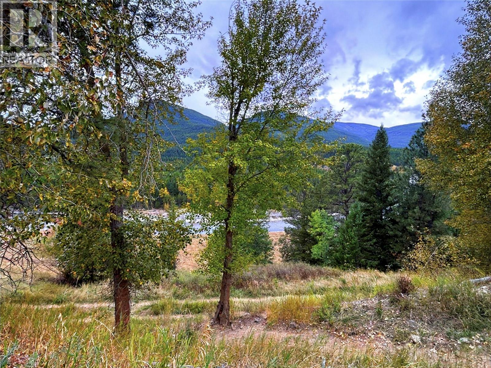 725 St Mary River Drive, Kimberley, British Columbia V1A 3J4 - Photo 4 - 10402507