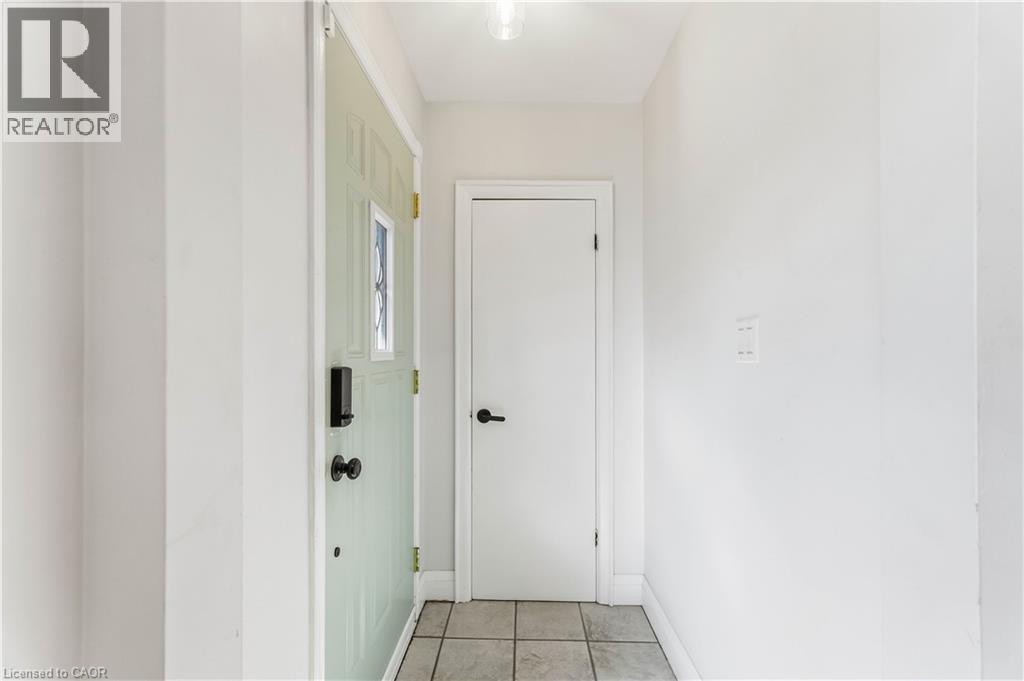 41 Sharon Avenue Unit# Main Floor, Hamilton, Ontario  L8T 1E2 - Photo 5 - 40867874