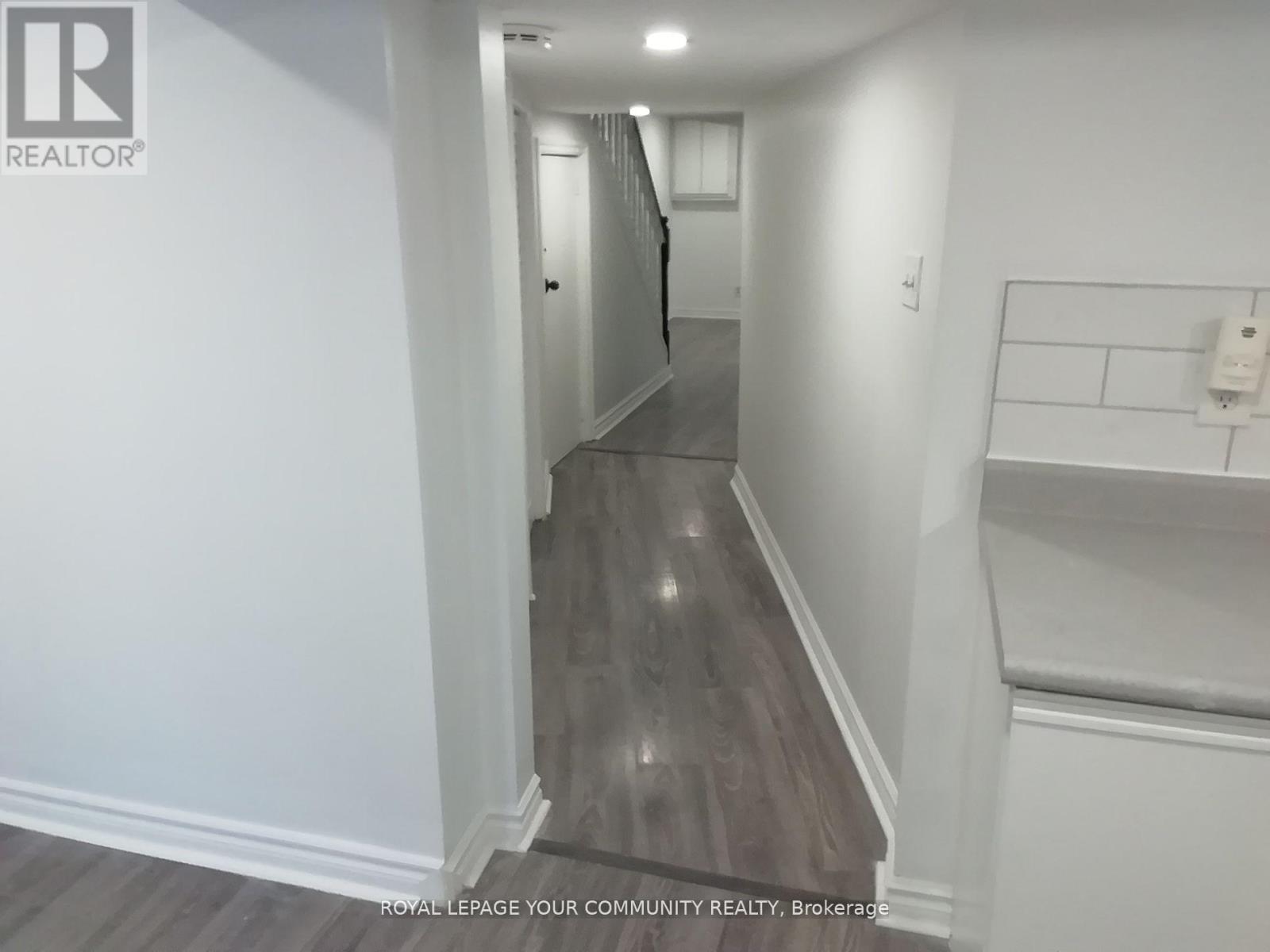 Lower - 10 Ulster Street, Toronto, Ontario  M5S 1E2 - Photo 13 - C13854696