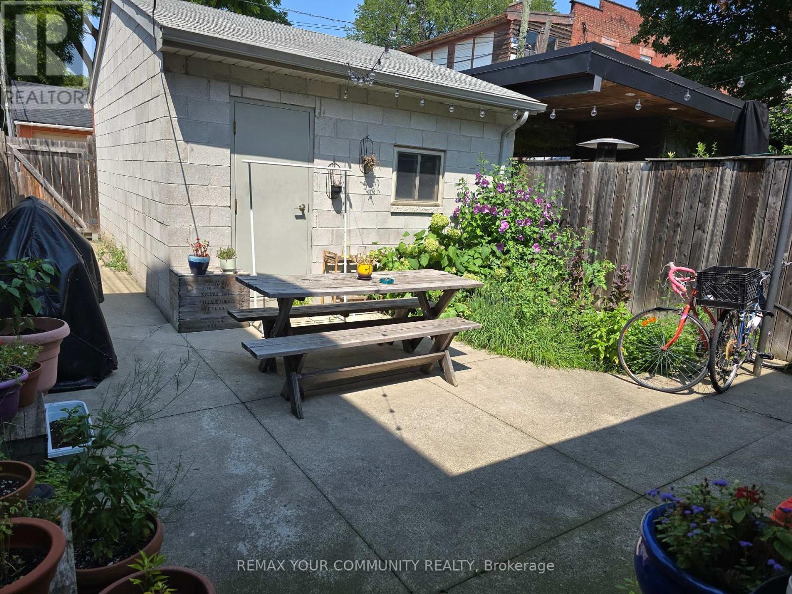 Lower - 10 Ulster Street, Toronto, Ontario  M5S 1E2 - Photo 15 - C13854696