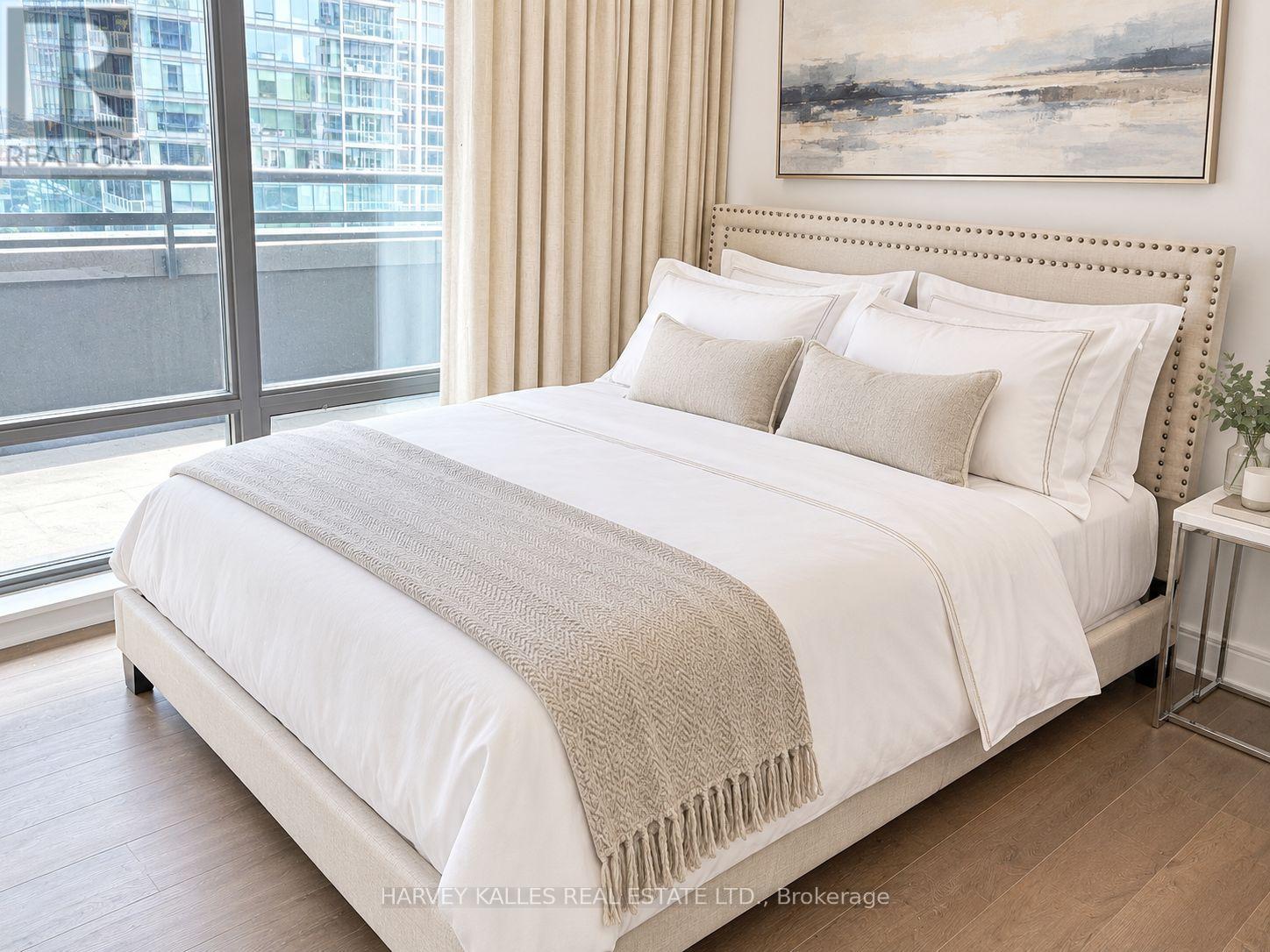 1305 - 18 Yorkville Avenue, Toronto, Ontario  M4W 3Y8 - Photo 14 - C13854796