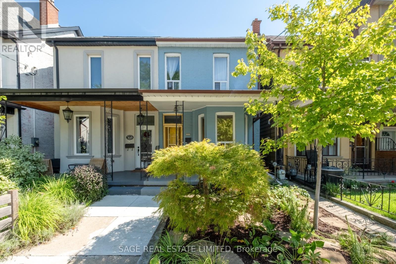 221 PALMERSTON AVENUE, Toronto, Ontario