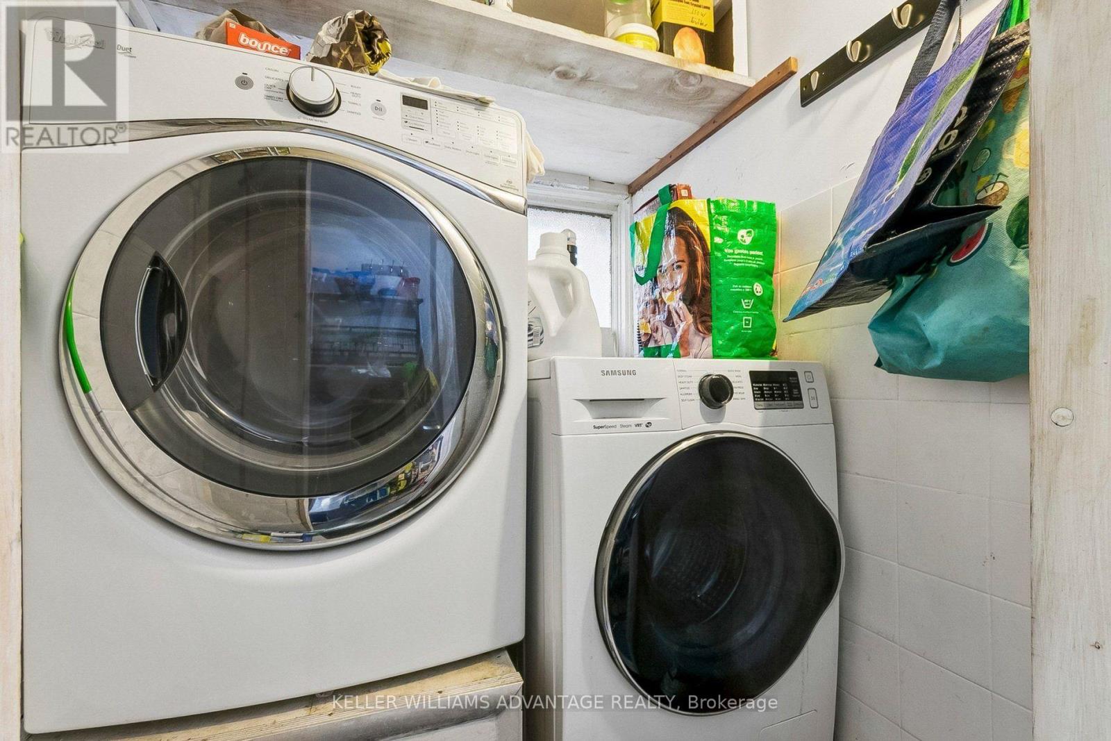 Main & 2nd - 585 Woodbine Avenue, Toronto, Ontario  M4E 2H9 - Photo 16 - E13854752