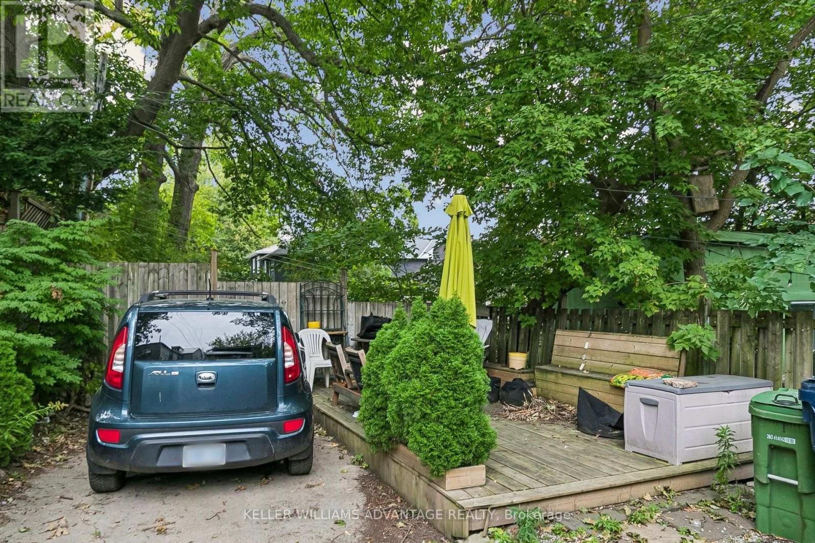 Main & 2nd - 585 Woodbine Avenue, Toronto, Ontario  M4E 2H9 - Photo 29 - E13854752