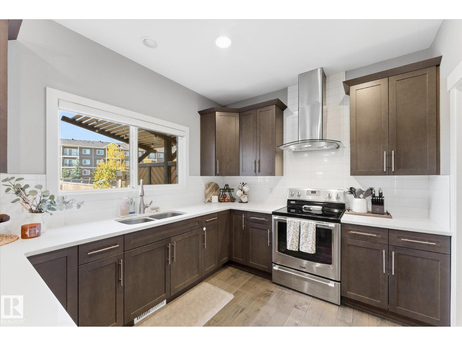 18 ALTADENA PT