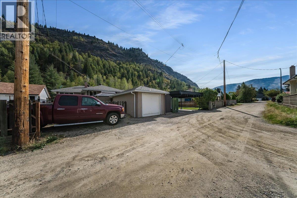 14 Hillside Drive