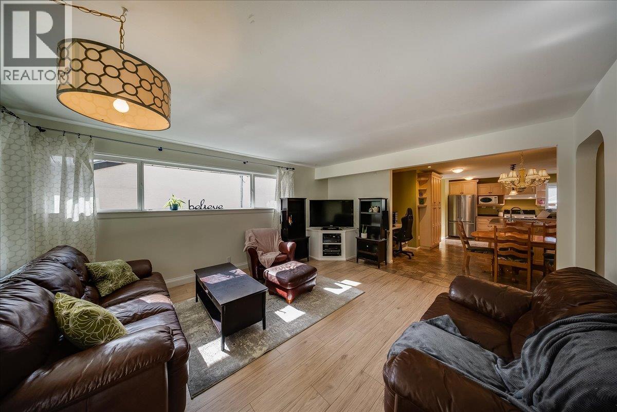 14 Hillside Drive