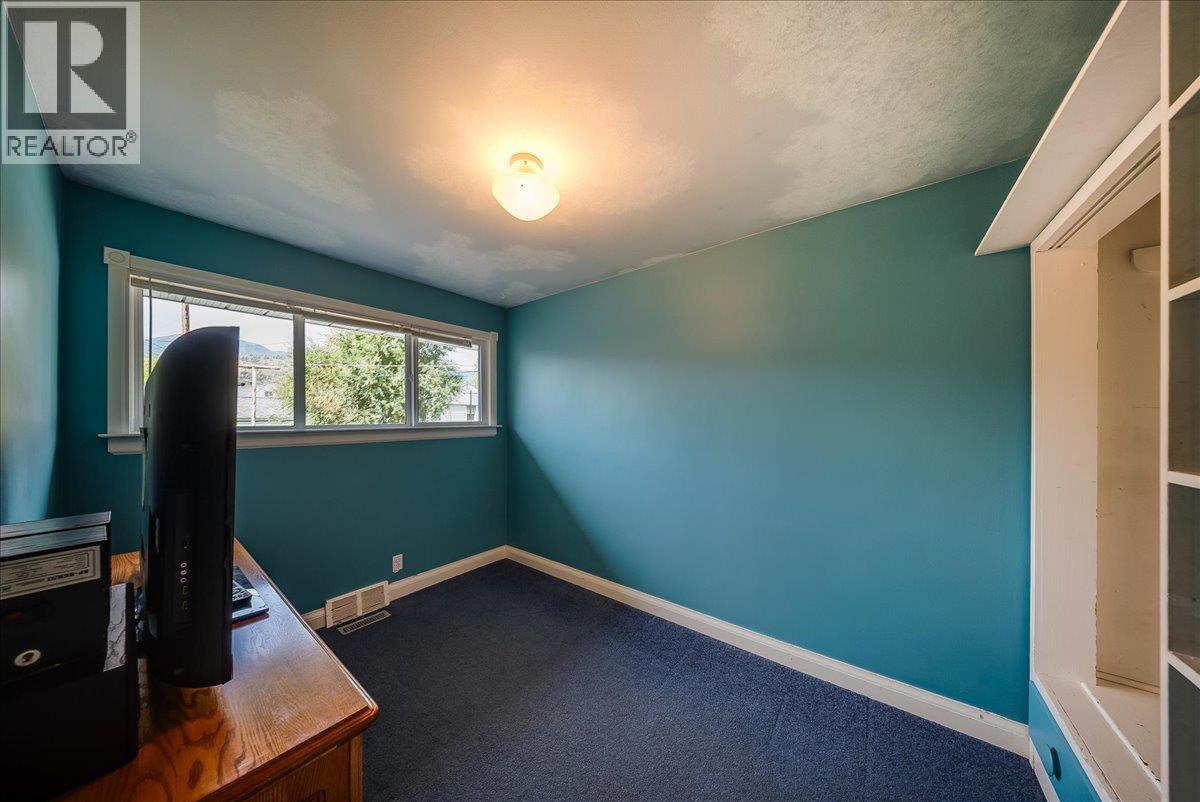 14 Hillside Drive