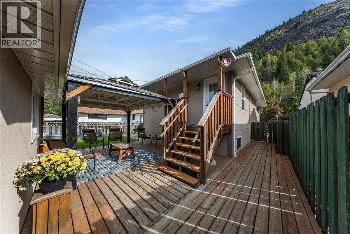14 Hillside Drive
