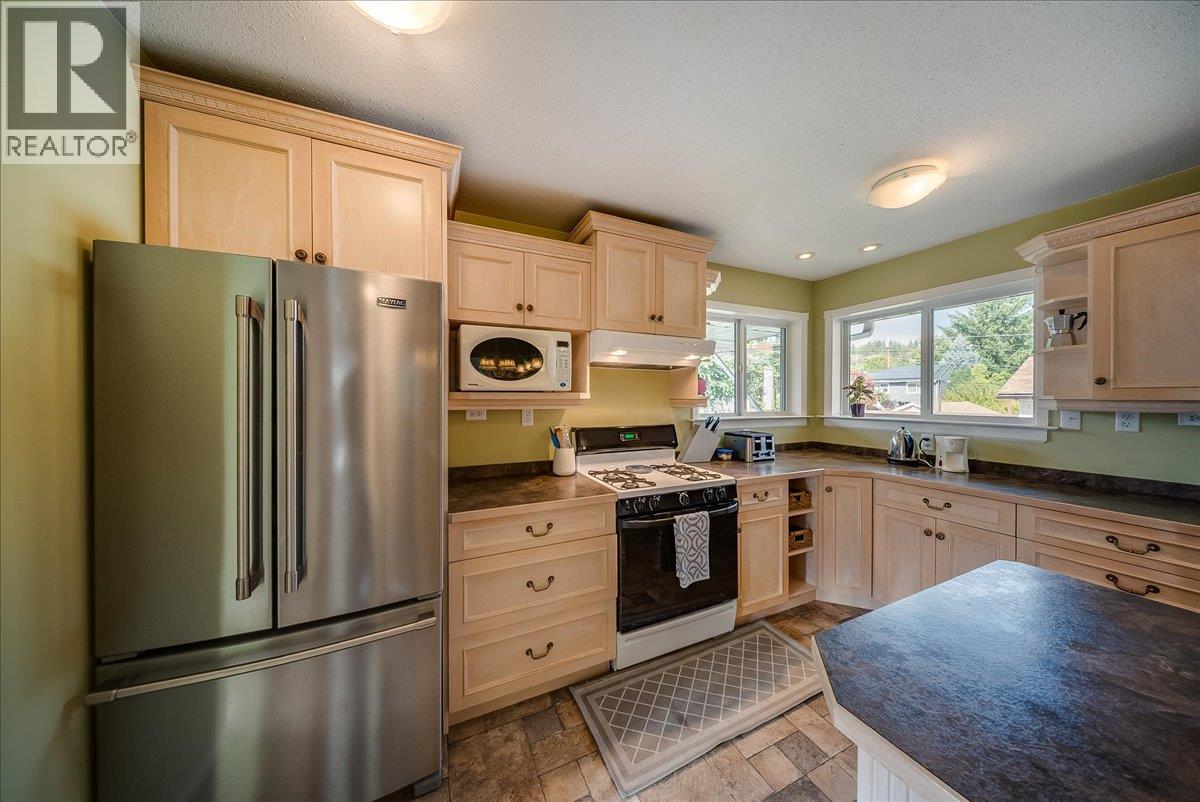 14 Hillside Drive