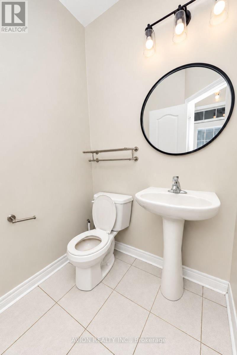 63 Forsyth Crescent N, Barrie (West Bayfield), Ontario  L4N 6R1 - Photo 3 - S13854756