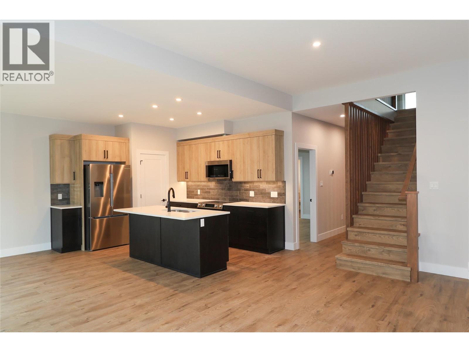 726 St Mary River Drive, Kimberley, British Columbia  V1A 3J3 - Photo 6 - 10402200