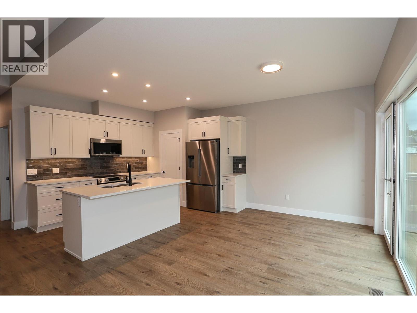 724 St Mary River Drive, Kimberley, British Columbia V1A 3J3 - Photo 6 - 10402288