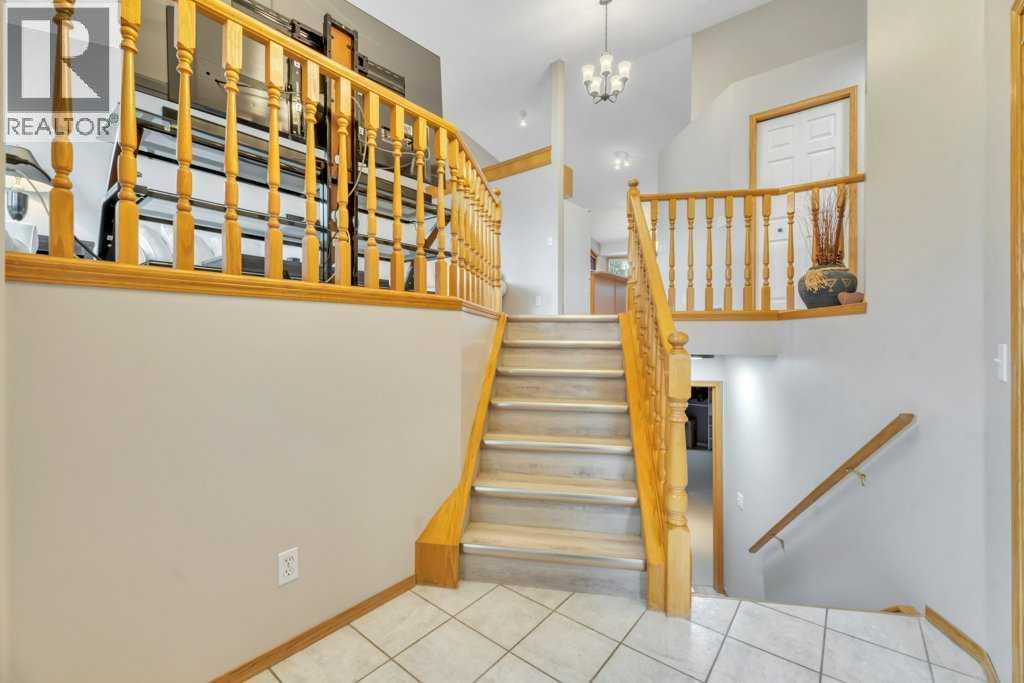 409 Strathford Bay