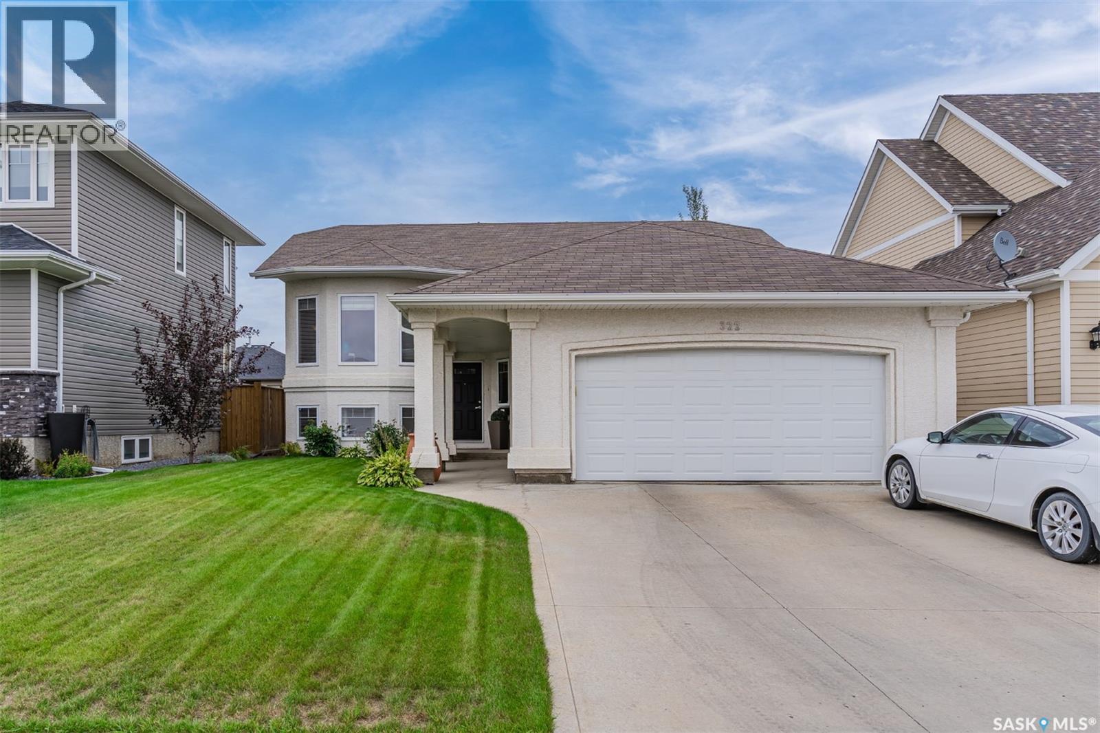 322 Nicklaus Drive, Warman, Saskatchewan  S0K 0A1 - Photo 2 - SK050199