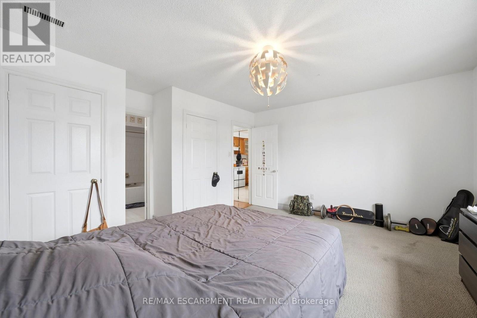 277 Harvie Avenue, Toronto, Ontario  M6E 4L1 - Photo 22 - W13854674