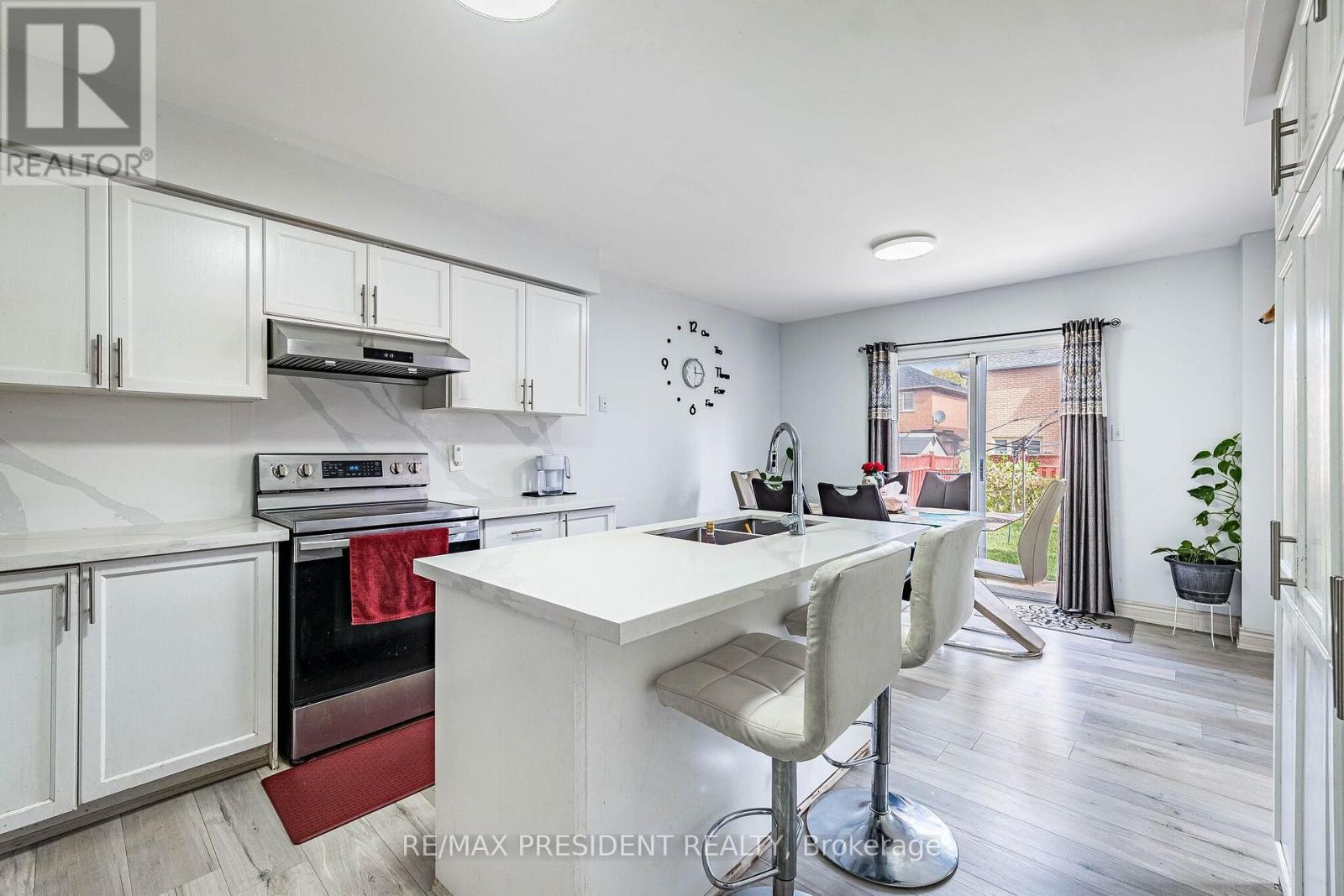 69 Sunny Meadow Boulevard, Brampton, Ontario  L6R 1Y7 - Photo 17 - W13854704