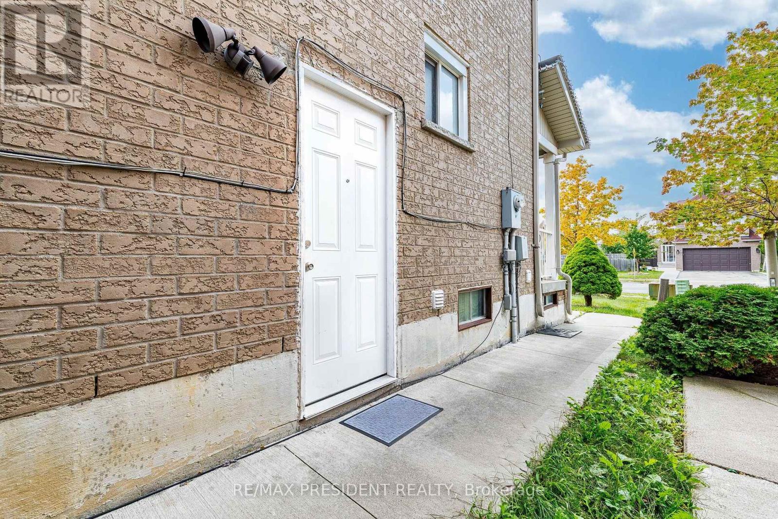 69 Sunny Meadow Boulevard, Brampton, Ontario  L6R 1Y7 - Photo 43 - W13854704