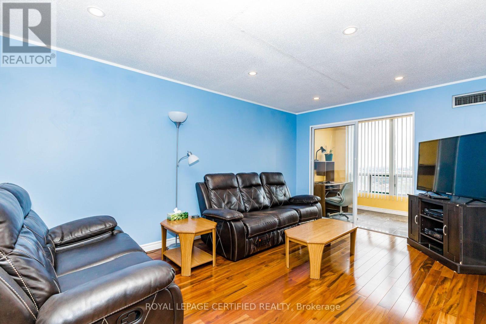 Ph15 - 155 Hillcrest Avenue, Mississauga, Ontario  L5B 3Z2 - Photo 17 - W13854718
