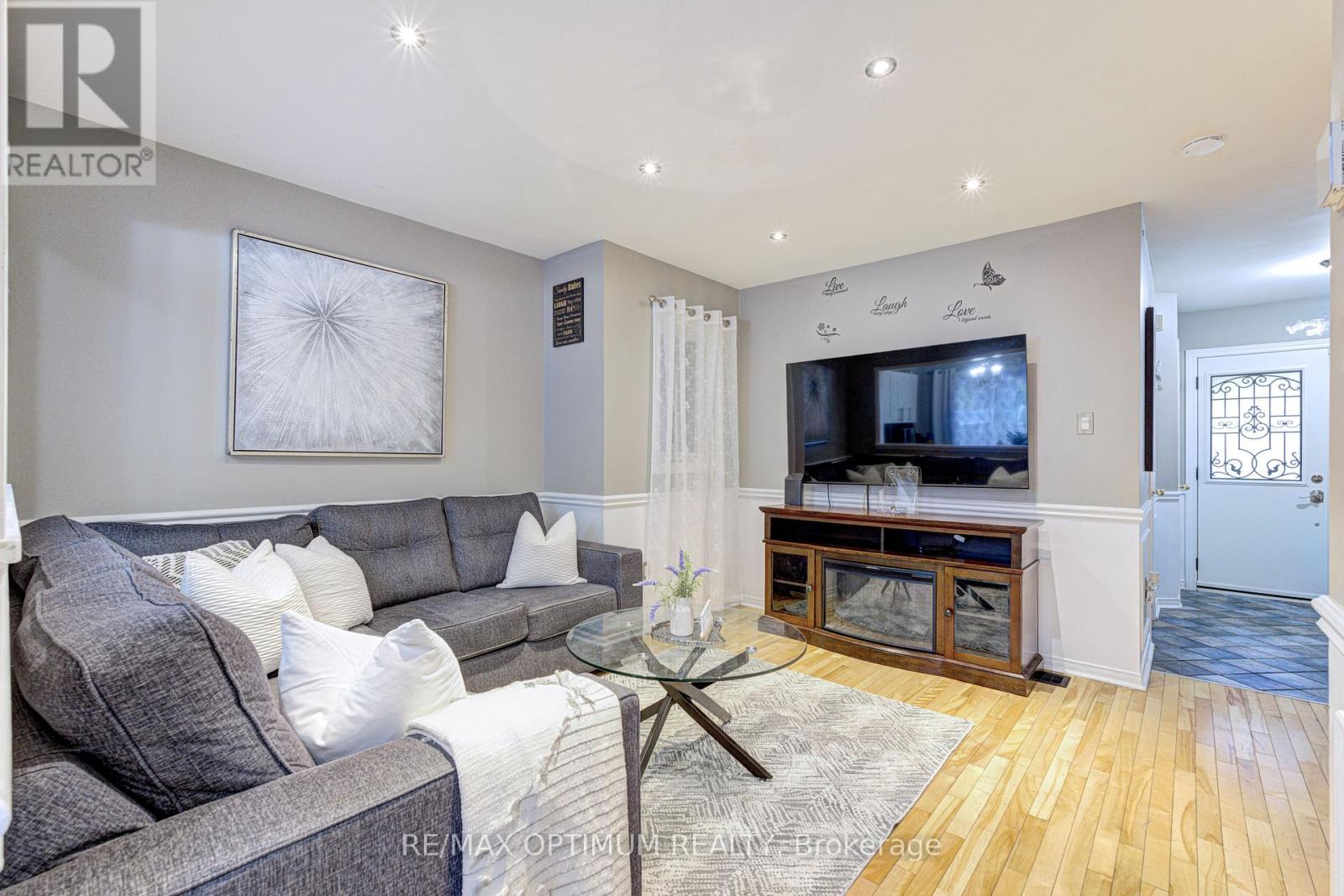 51 Goldenlight Circle, Brampton, Ontario  L6X 4N6 - Photo 10 - W13854832
