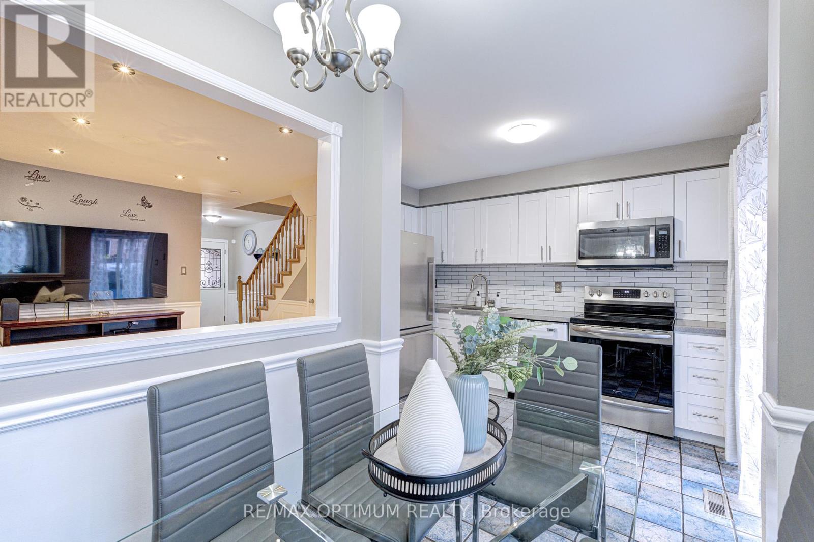 51 Goldenlight Circle, Brampton, Ontario  L6X 4N6 - Photo 14 - W13854832