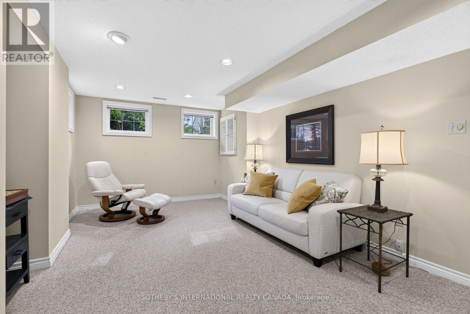 4211 Millcroft Park Drive, Burlington, Ontario  L7M 3Y9 - Photo 18 - W13854964