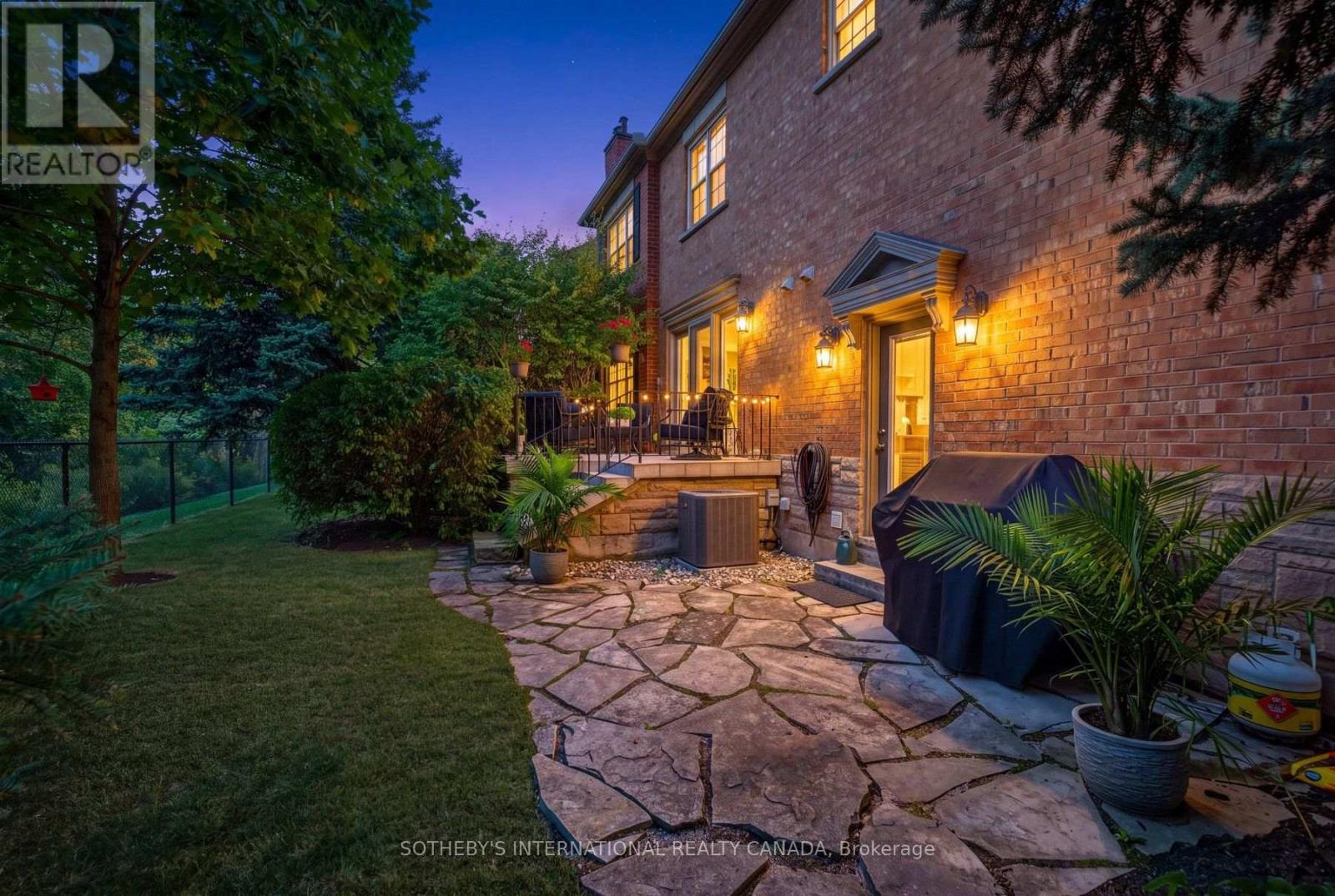 4211 Millcroft Park Drive, Burlington, Ontario  L7M 3Y9 - Photo 20 - W13854964