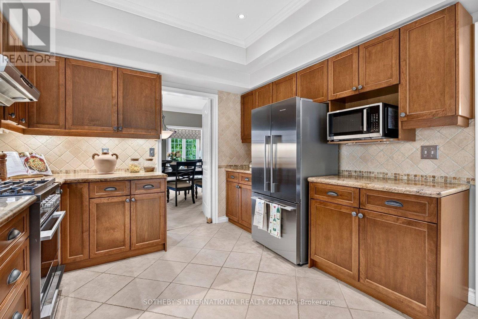 4211 Millcroft Park Drive, Burlington, Ontario  L7M 3Y9 - Photo 7 - W13854964
