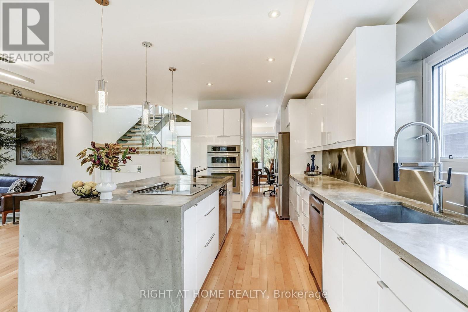 17 Ashfield Drive, Toronto, Ontario  M9C 4T4 - Photo 10 - W13855010