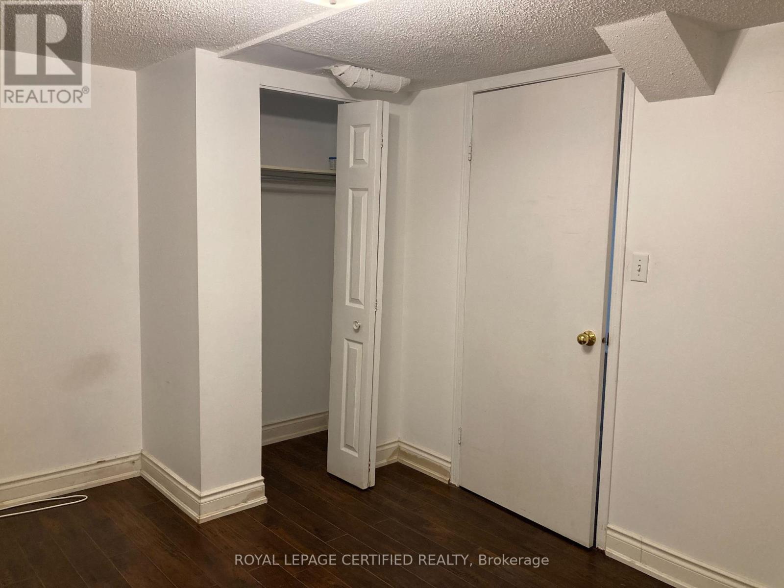 Bsmt - 5480 Whitehorn Avenue, Mississauga, Ontario  L5V 1V5 - Photo 9 - W13849884