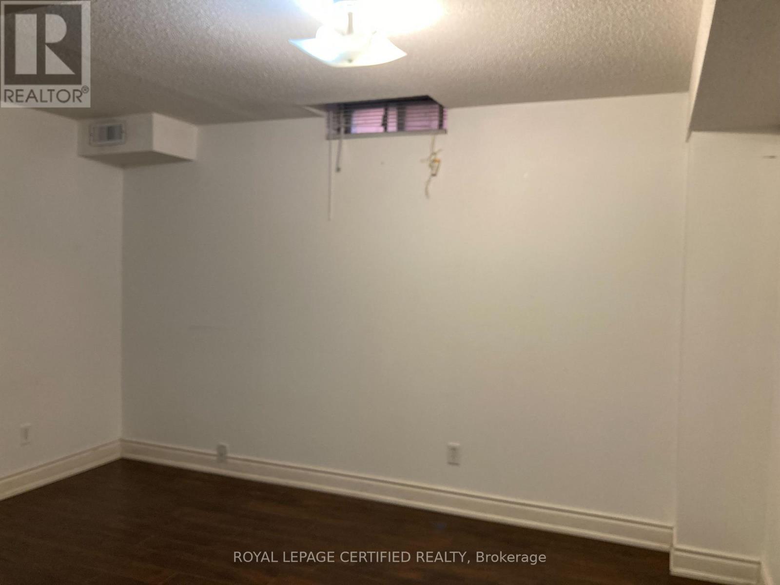 Bsmt - 5480 Whitehorn Avenue, Mississauga, Ontario  L5V 1V5 - Photo 8 - W13849884