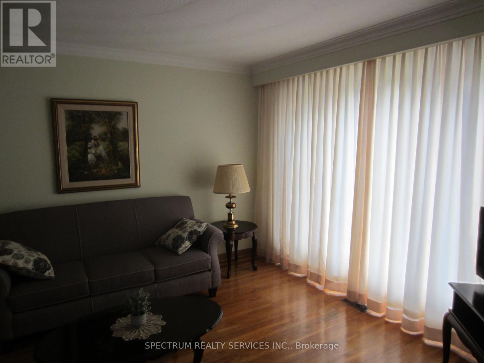 Unit 1 - 49 Gotham Court, Toronto, Ontario  M6M 2N9 - Photo 12 - W13853478