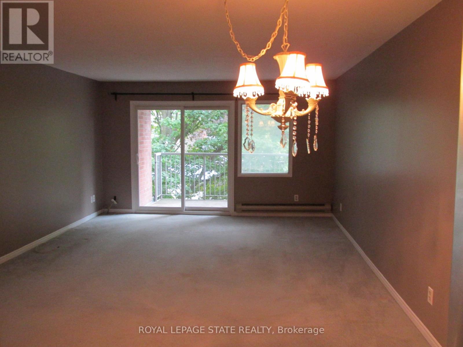 203 - 5 Niagara Street, Grimsby, Ontario  L3M 5A3 - Photo 3 - X13854872