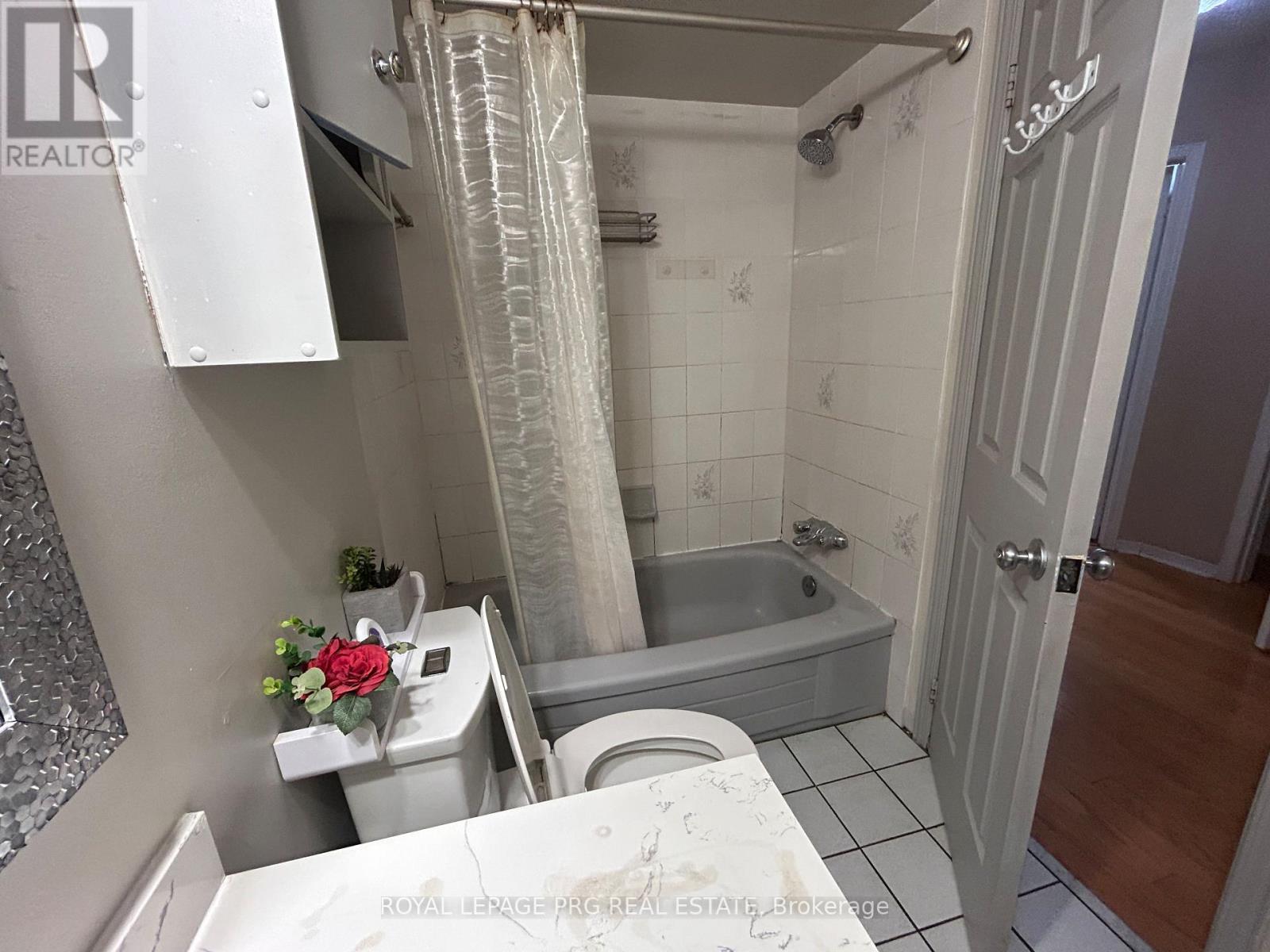 126 Rainforest Drive N, Brampton, Ontario  L6R 1A5 - Photo 11 - W13823178