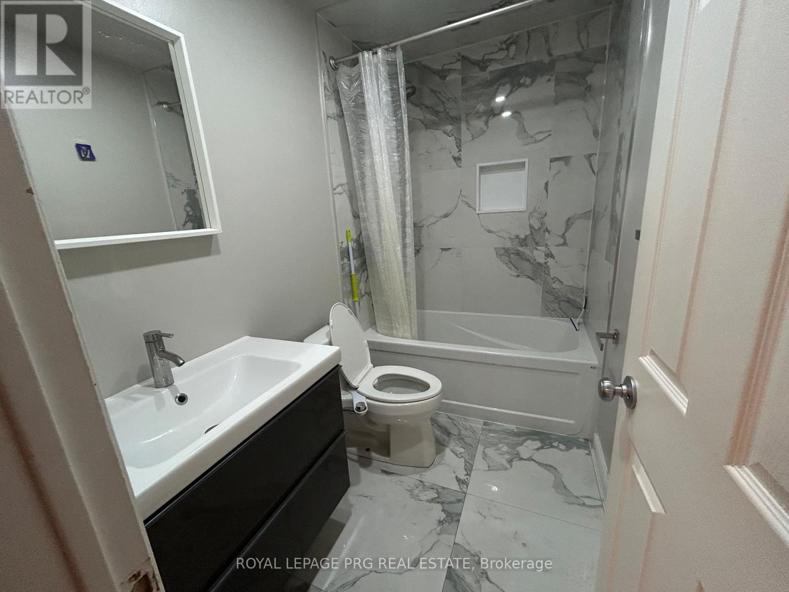 126 Rainforest Drive N, Brampton, Ontario  L6R 1A5 - Photo 12 - W13823178