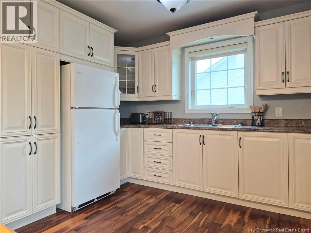 1024 Rue Misho, Beresford, New Brunswick  E8K 1J4 - Photo 9 - NB148178