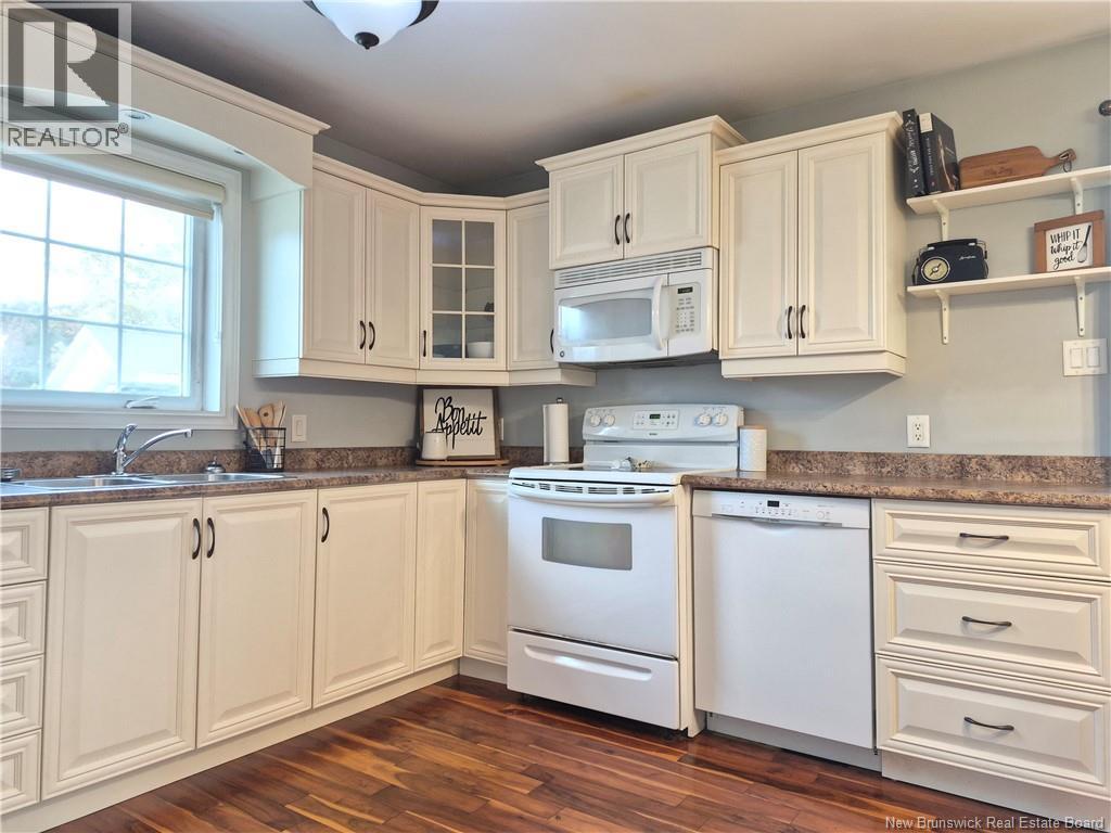 1024 Rue Misho, Beresford, New Brunswick  E8K 1J4 - Photo 8 - NB148178
